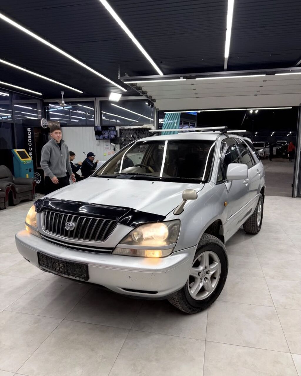 Toyota Harrier: 2000 г., 3 л, Автомат, Бензин, Кроссовер: фото 1