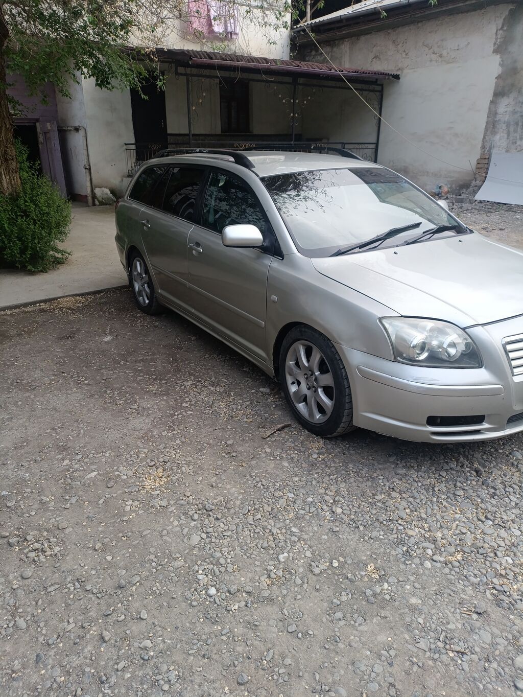Toyota Avensis: 2003 г., 2 л, Автомат, Бензин, Универсал: фото 3