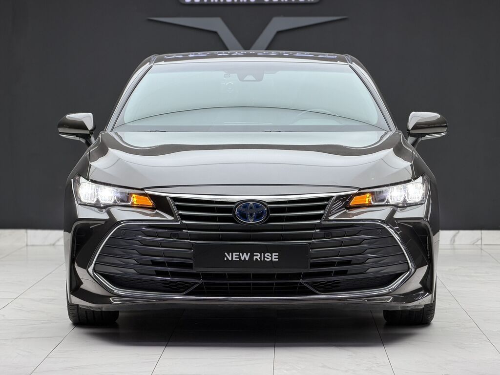 Toyota Avalon: 2018 г., 2.5 л, Вариатор, Гибрид, Седан: фото 3