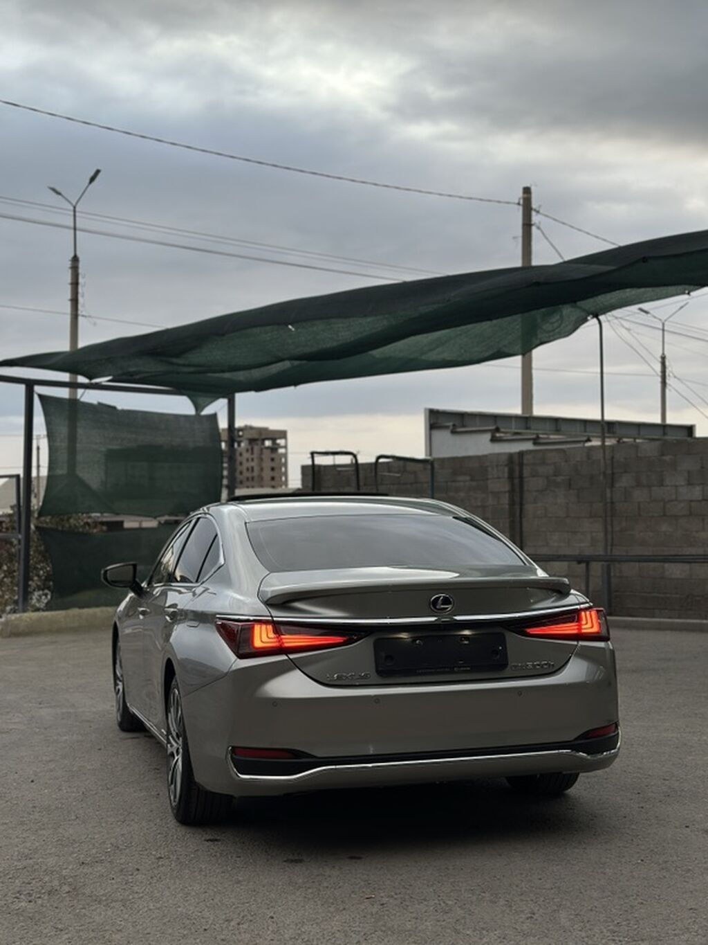 Lexus ES: 2019 г., 2.5 л, Вариатор, Гибрид, Седан: фото 3