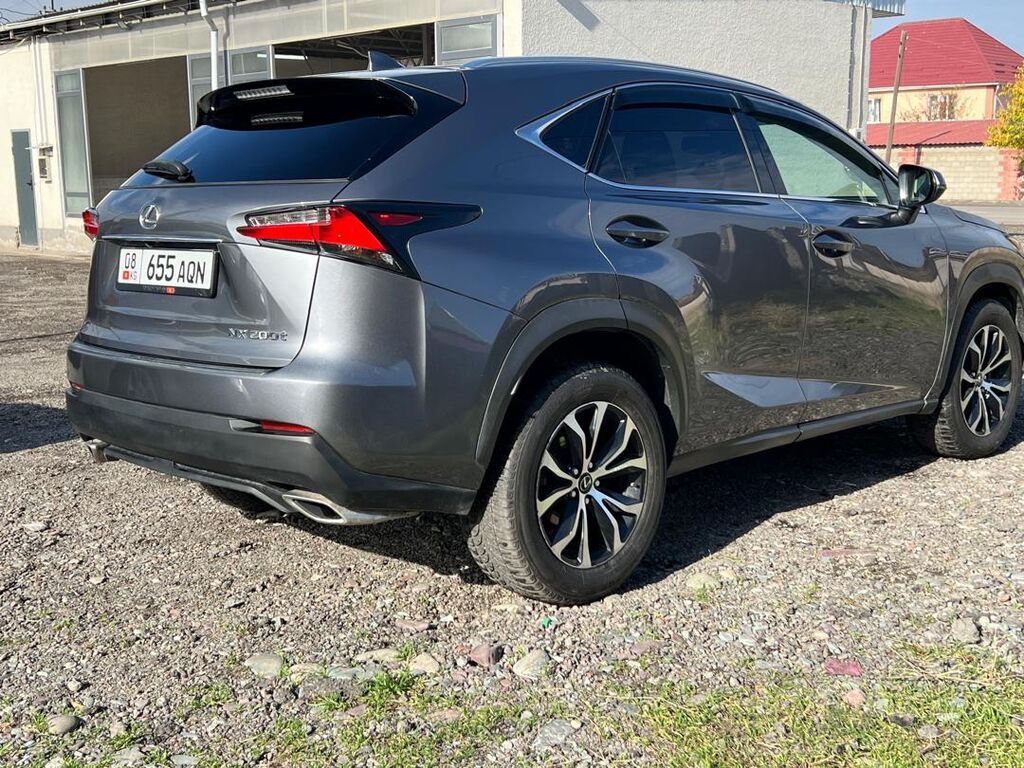 Lexus NX: 2016 г., 2 л, Автомат, Бензин, Кроссовер: фото 3