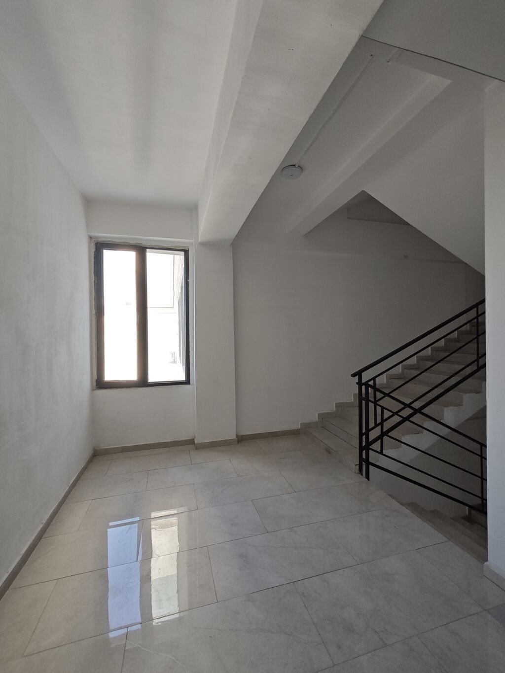 Продам 2-комнатную квартиру 47 м² в 12 мкр, 12 этаж: фото 7
