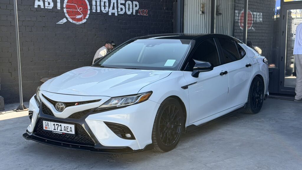 Toyota Camry: 2020 г., 3.5 л, Автомат, Бензин, Седан: фото 2