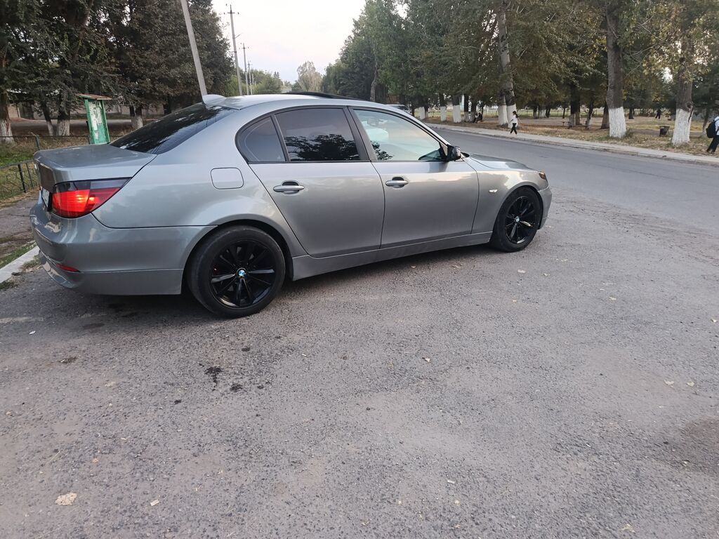 BMW 5 series: 2004 г., 3 л, Автомат, Бензин, Седан: фото 3