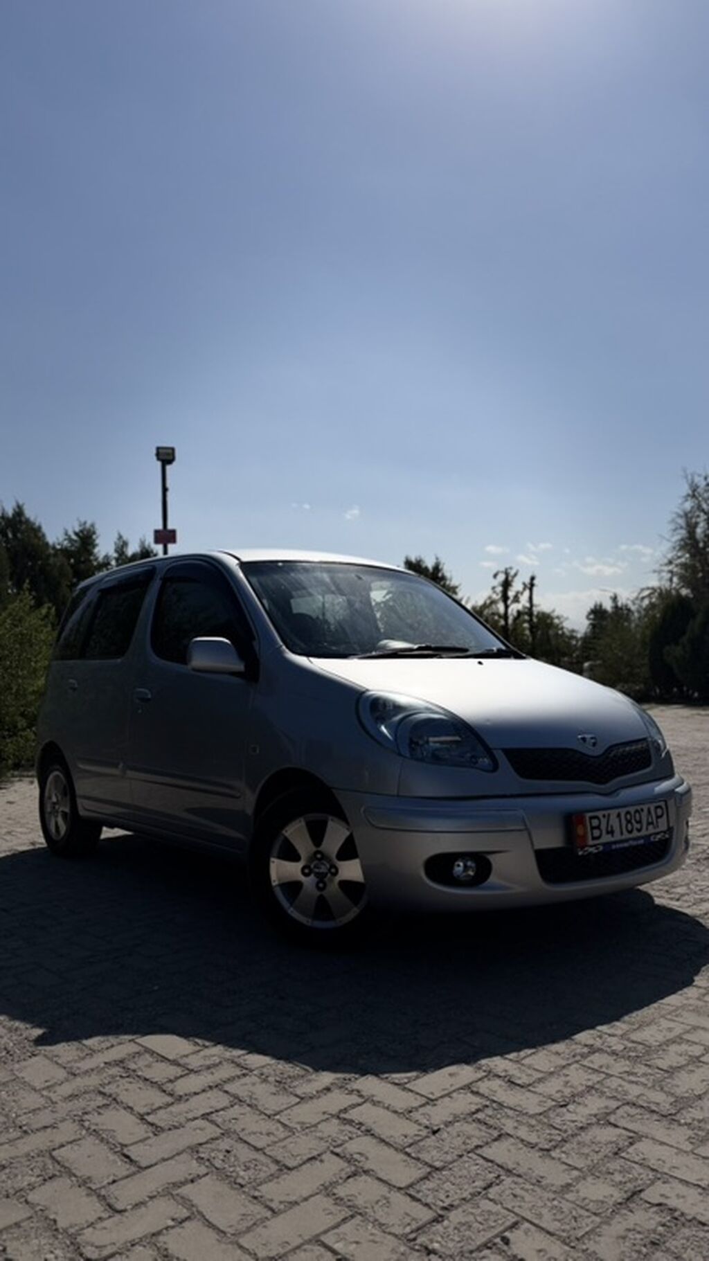 Toyota Funcargo: 2003 г., 1.3 л, Автомат, Бензин, Минивэн: фото 3