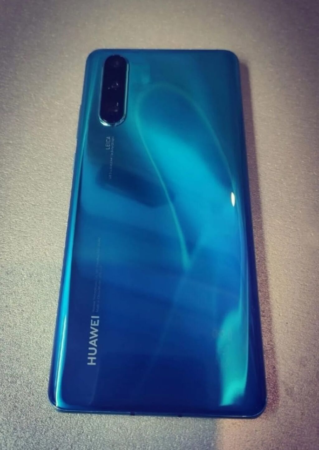 Смартфон Huawei P30 (цвет Breathing Crystal/аквамарин) в комплекте — фото 2
