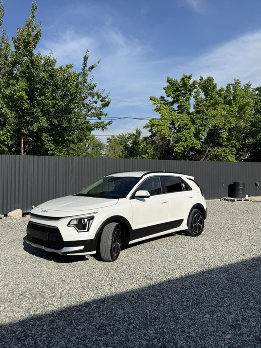 Kia Niro: 2022 г., 1.6 л, Автомат, Гибрид, Кроссовер: фото 2