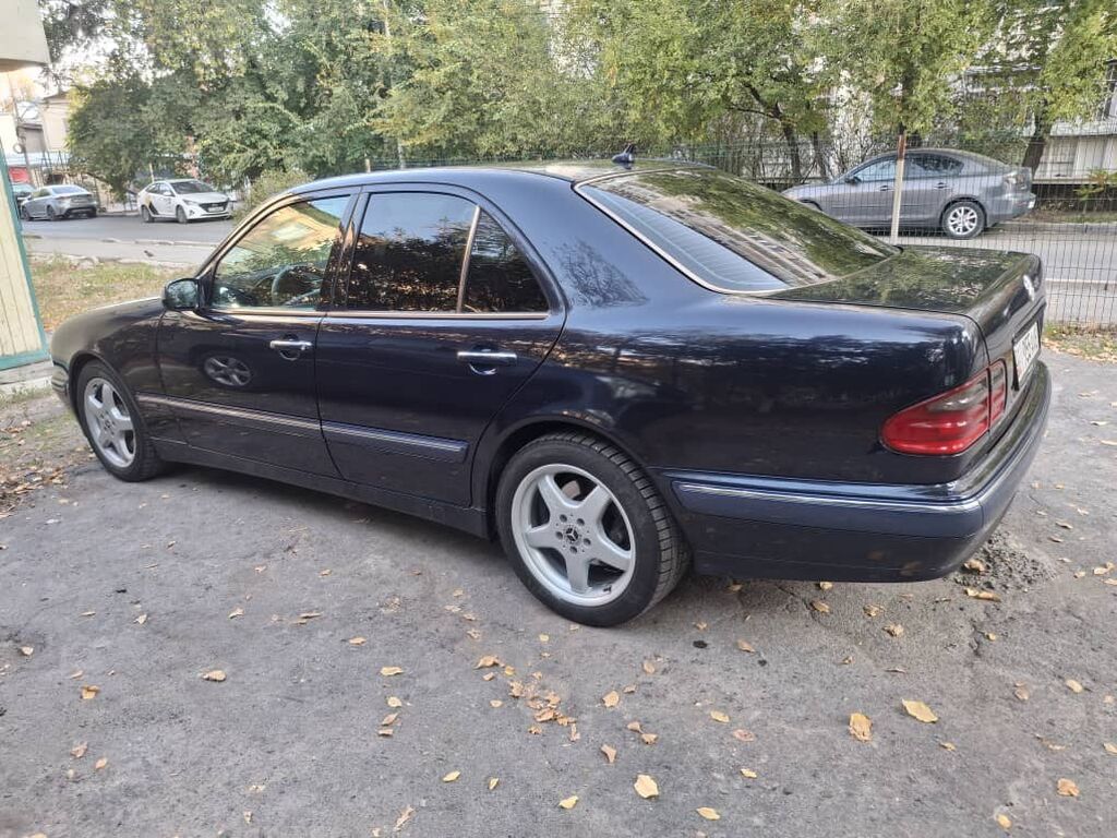 Mercedes-Benz E-Class: 1999 г., 4.3 л, Автомат, Бензин, Седан: фото 2