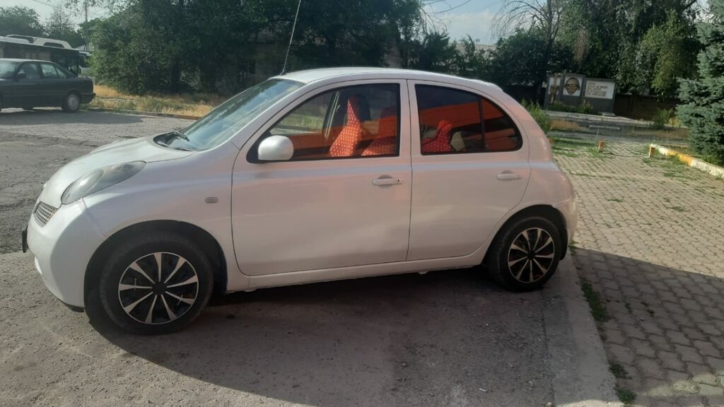Nissan March: 2003 г., 1.3 л, Автомат, Бензин, Хэтчбэк: фото 5