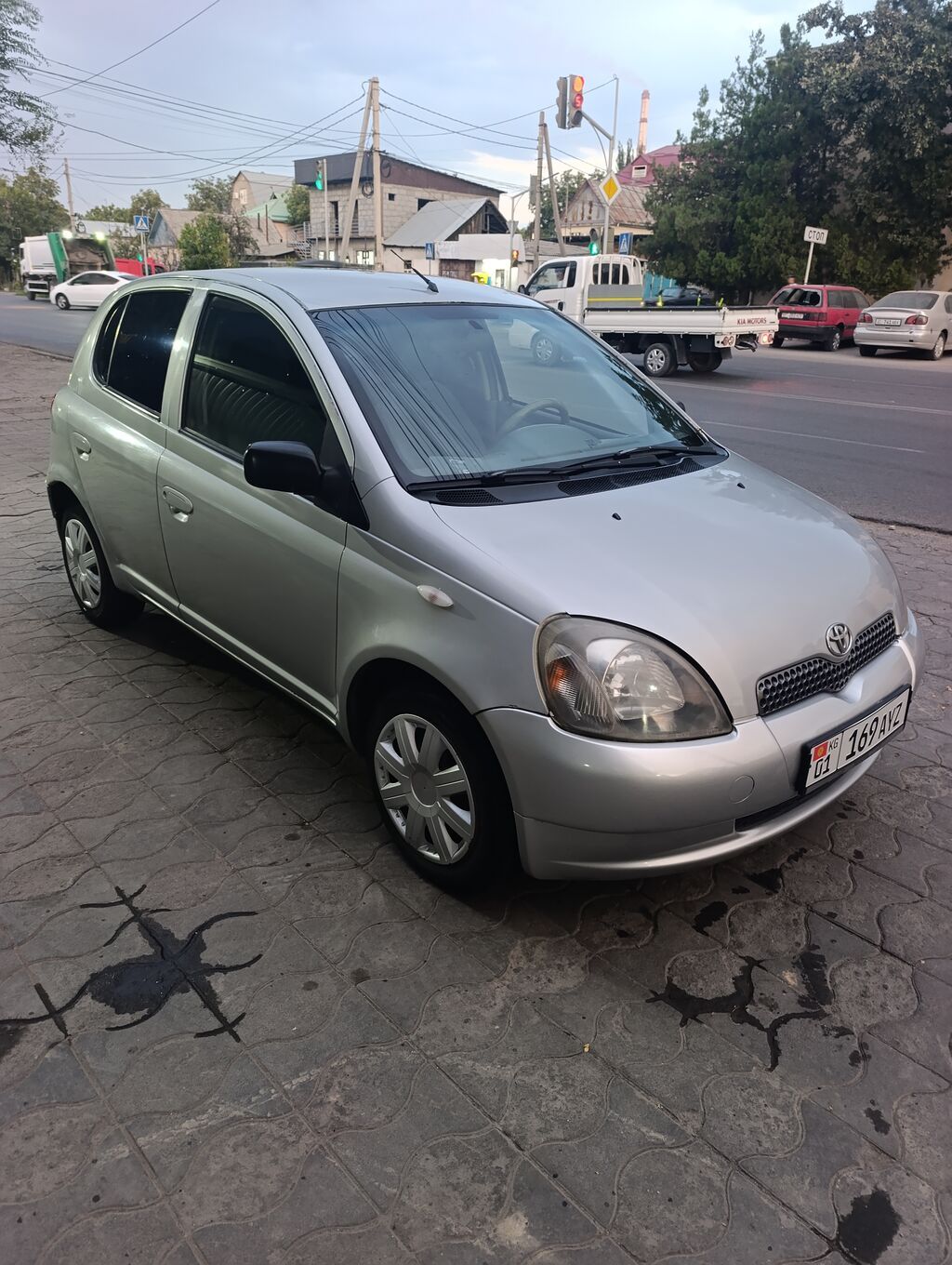 Toyota Yaris: 2000 г., 1.3 л, Бензин, Хэтчбэк: фото 6