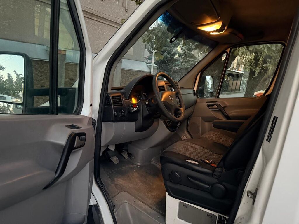 Mercedes-Benz Спринтер: 2011 г., 2.2 л, Механика, Бус: фото 5