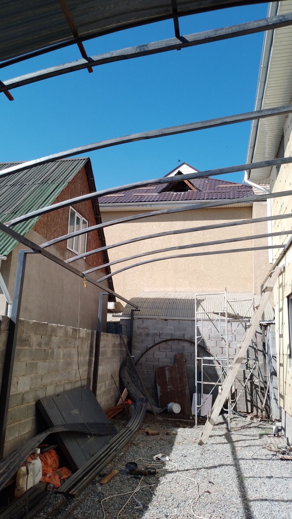 Сварка жумуштарына подсобник керек 1800 кунуно.: 1800 KGS ᐈ Сварщики ...