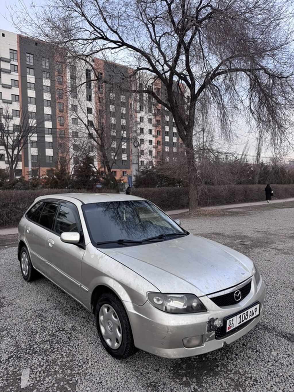 Mazda 323: 2002 г., 1.6 л, Автомат, Бензин, Универсал: фото 2
