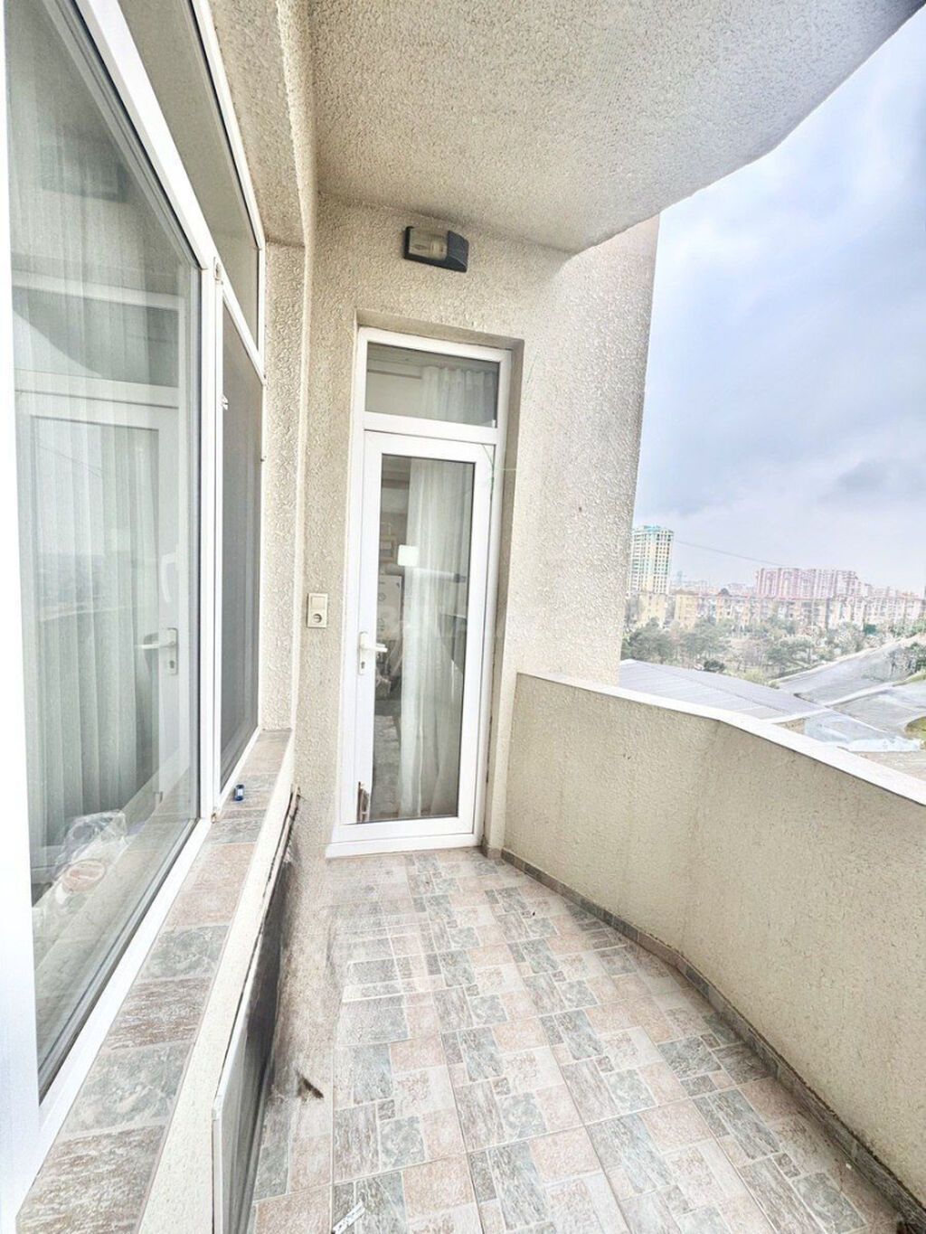 2 otaqlı, Yeni tikili, m. Neftçilər, 98 kv. m