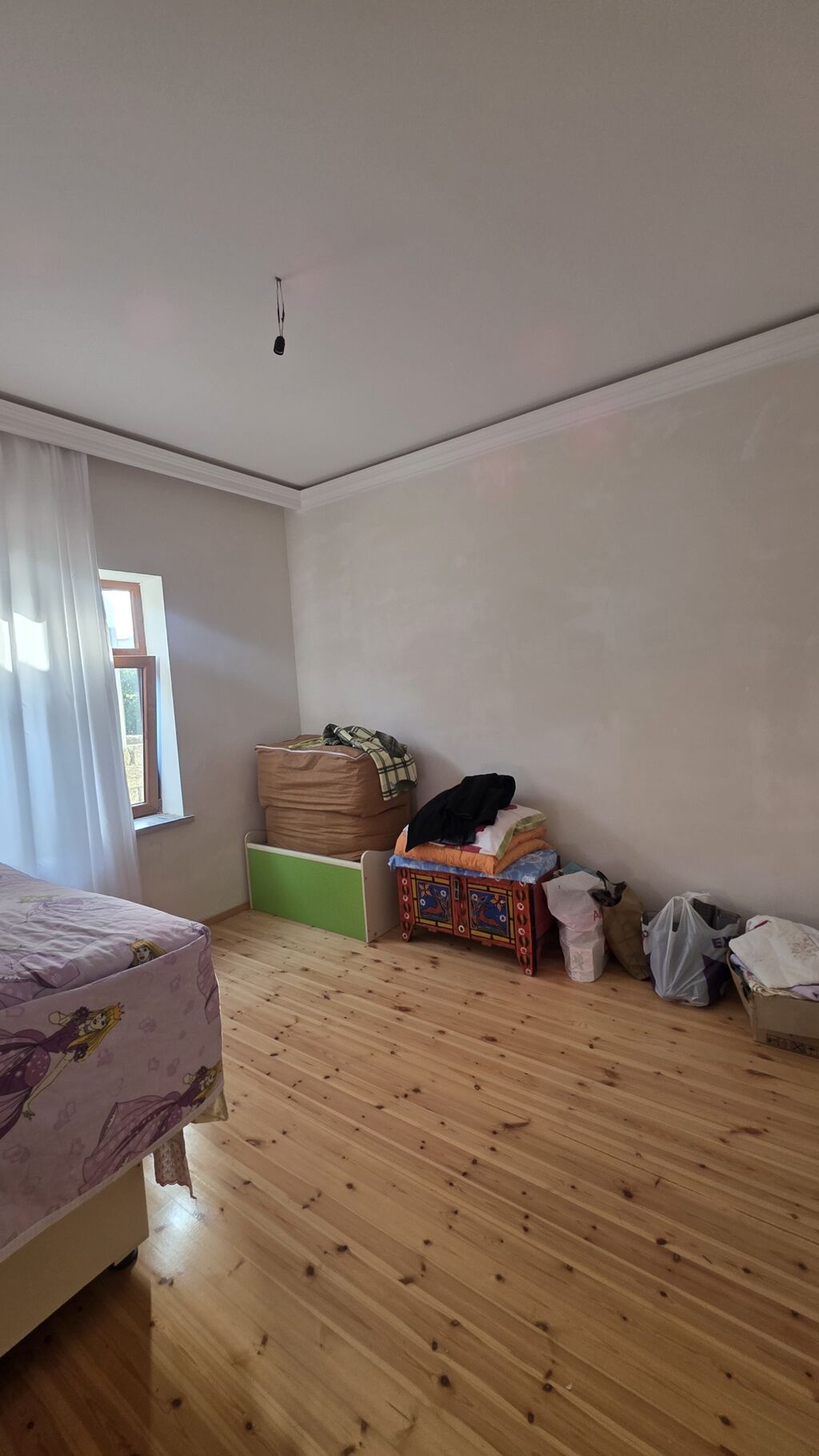 5 otaqlı, 145 kv. m, Təmirsiz