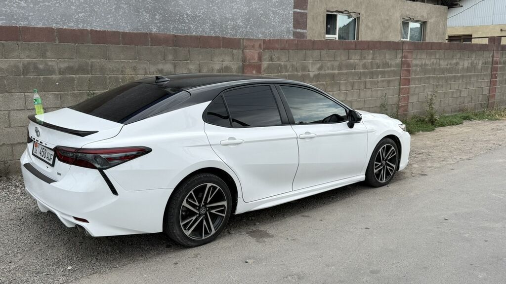 Toyota Camry: 2020 г., 2.5 л, Автомат, Бензин, Седан: фото 2
