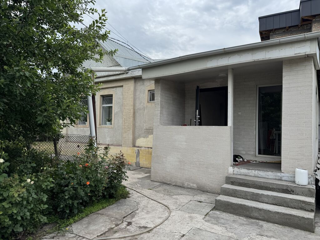 4 комнаты, 100 м², 4 соток, Бишкек, КНУ Собственник