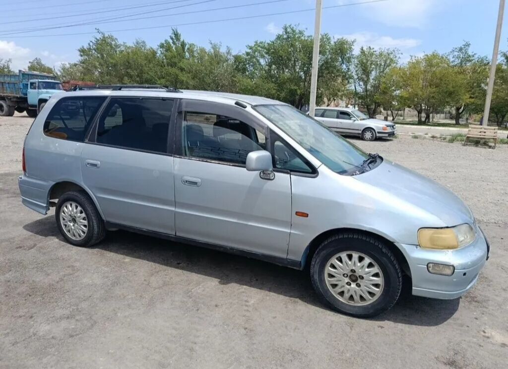 Honda Shuttle: 1996 г., 2.2 л, Автомат, Бензин, Минивэн: фото 2