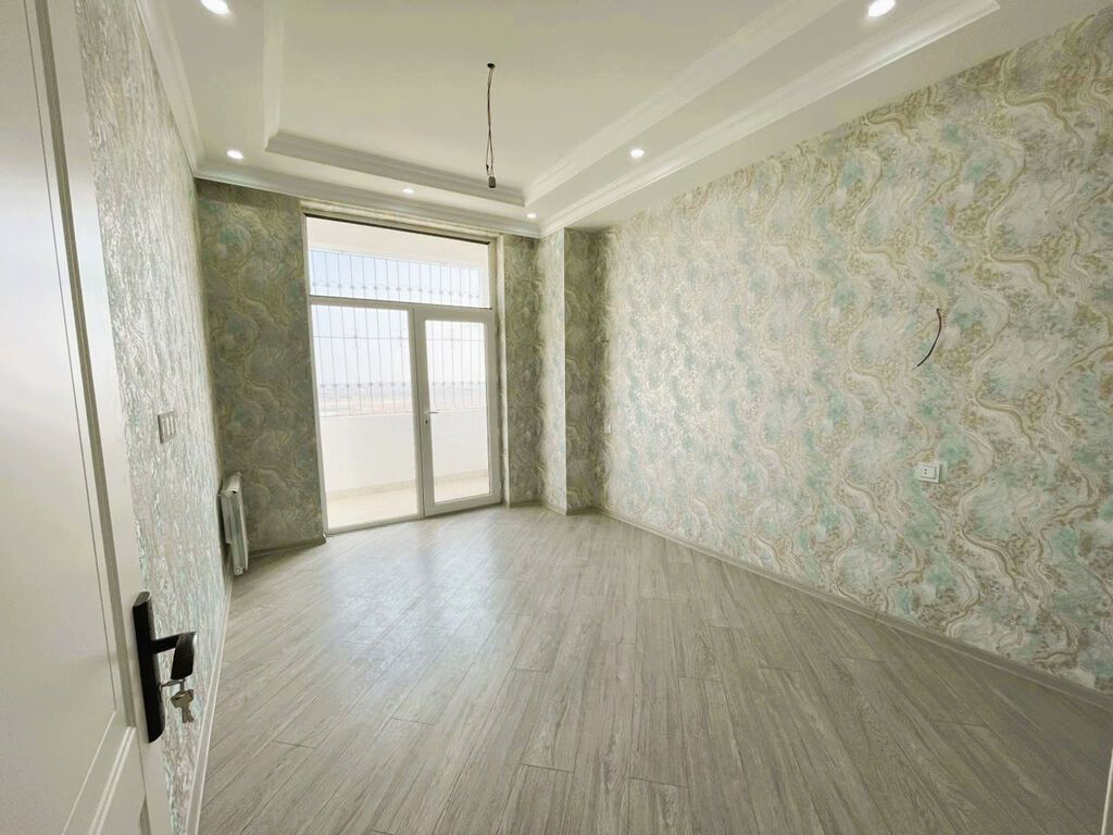 Qaraçuxur qəs., 3 otaqlı, Yeni tikili, 85 kv. m