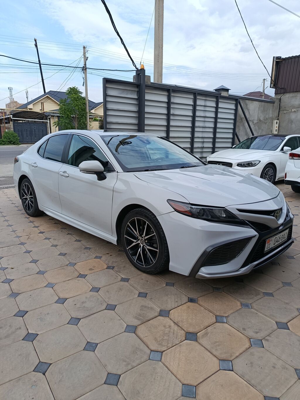 Toyota Camry: 2021 г., 2.5 л, Автомат, Бензин, Седан: фото 1