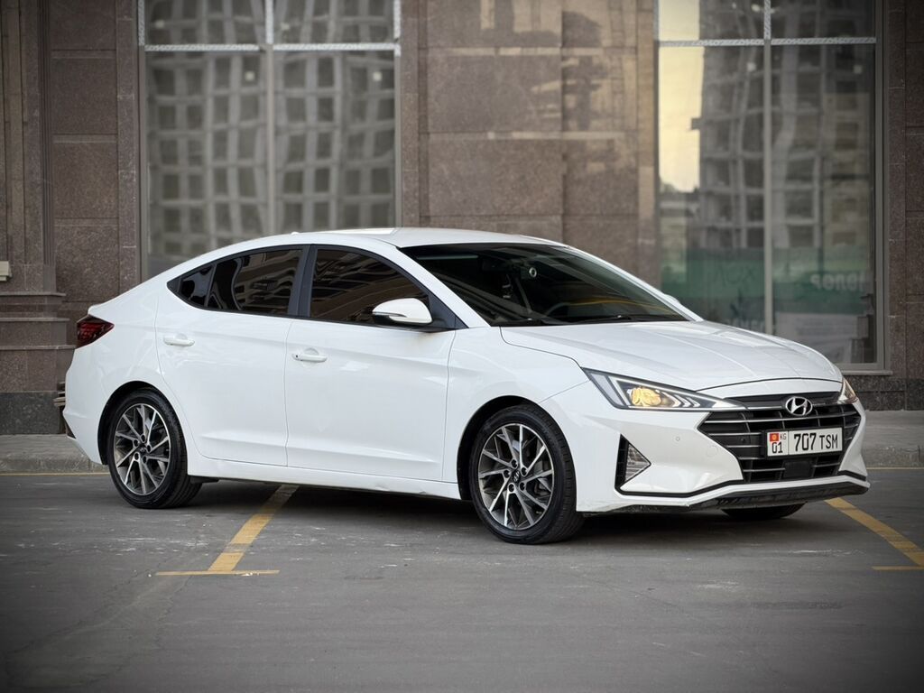 Hyundai Avante: 2019 г., 1.6 л, Автомат, Бензин, Седан: фото 2