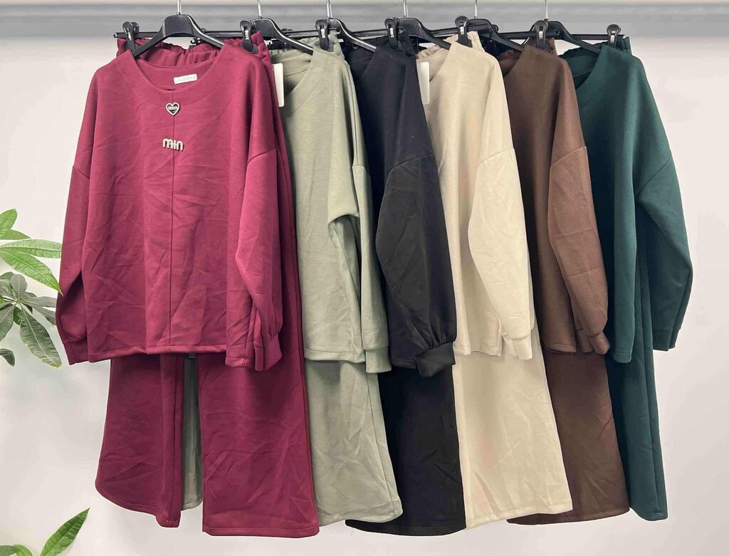 Kompleti: M, bоја - Crna