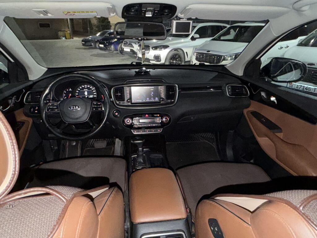 Kia Sorento: 2017 г., 2.2 л, Автомат, Дизель, Кроссовер: фото 6