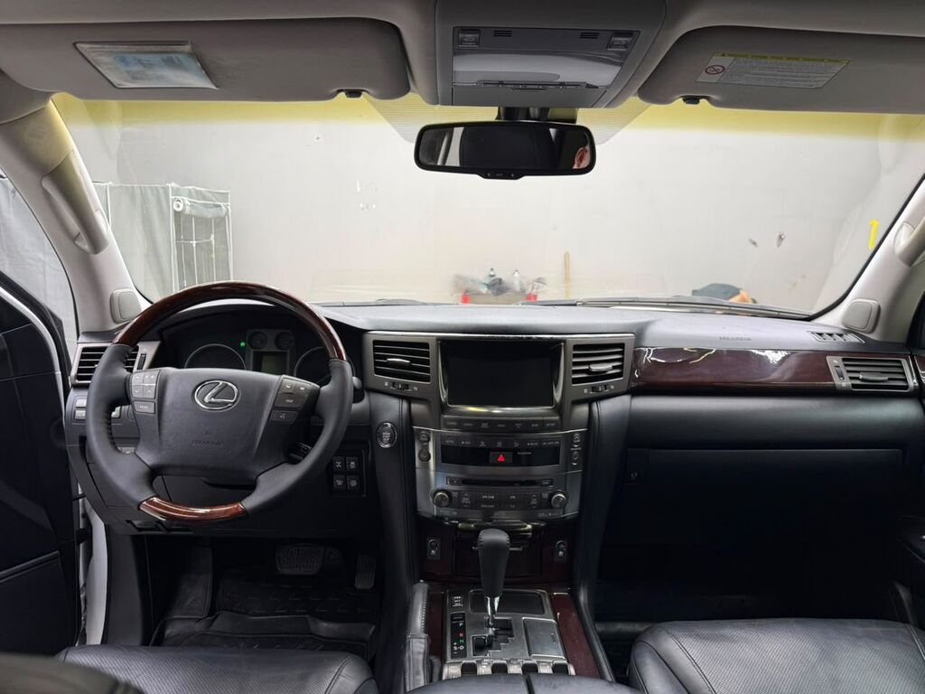 Lexus LX: 2010 г., 5.7 л, Автомат, Бензин, Внедорожник: фото 7