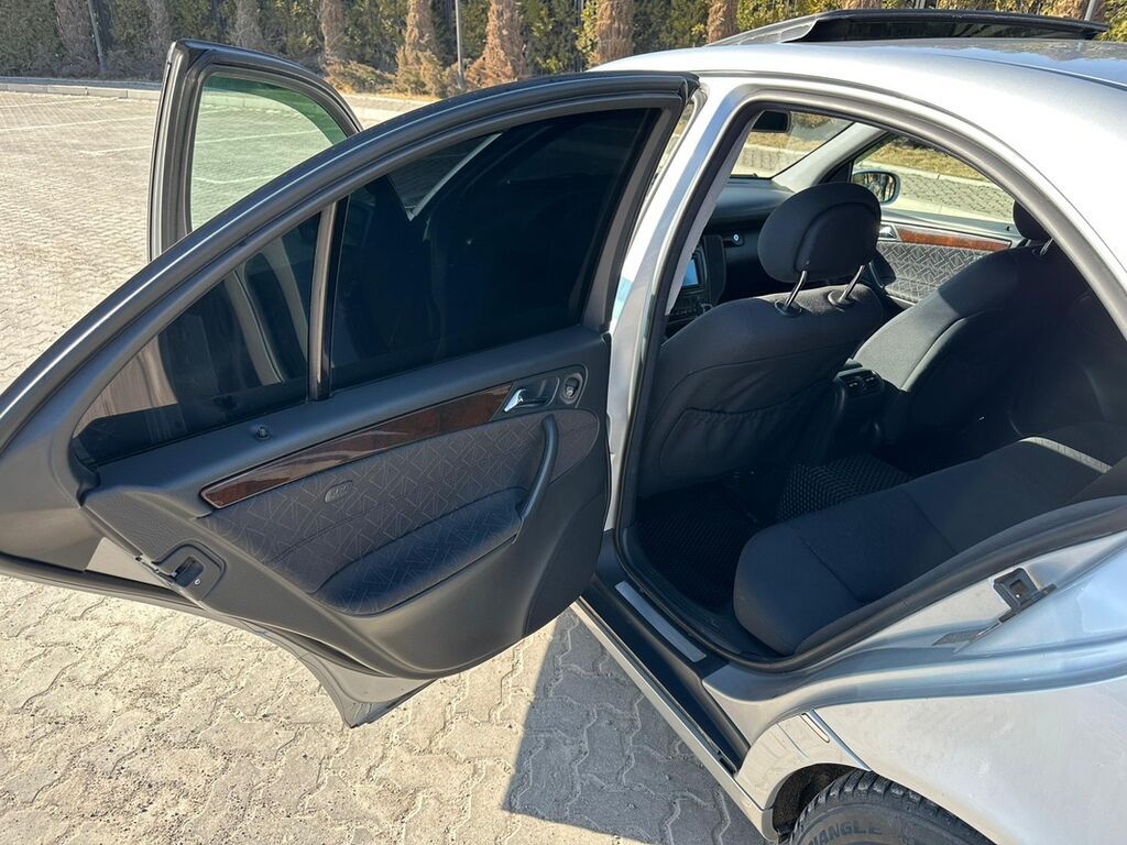 Mercedes-Benz C-Class: 2001 г., 2.6 л, Автомат, Бензин, Седан: фото 8