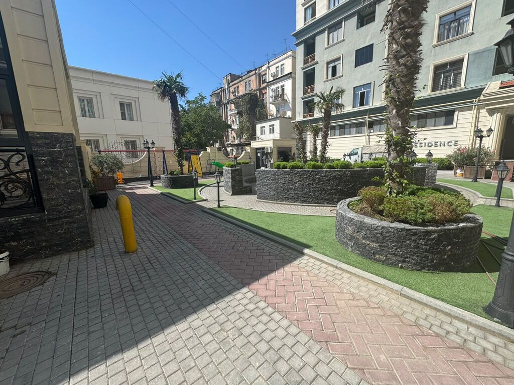 4 otaqlı, Yeni tikili, 285 kv. m