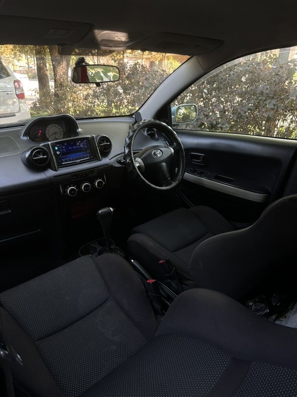 Toyota Ist: 2003 г., 1.5 л, Автомат, Бензин, Хэтчбэк: фото 5