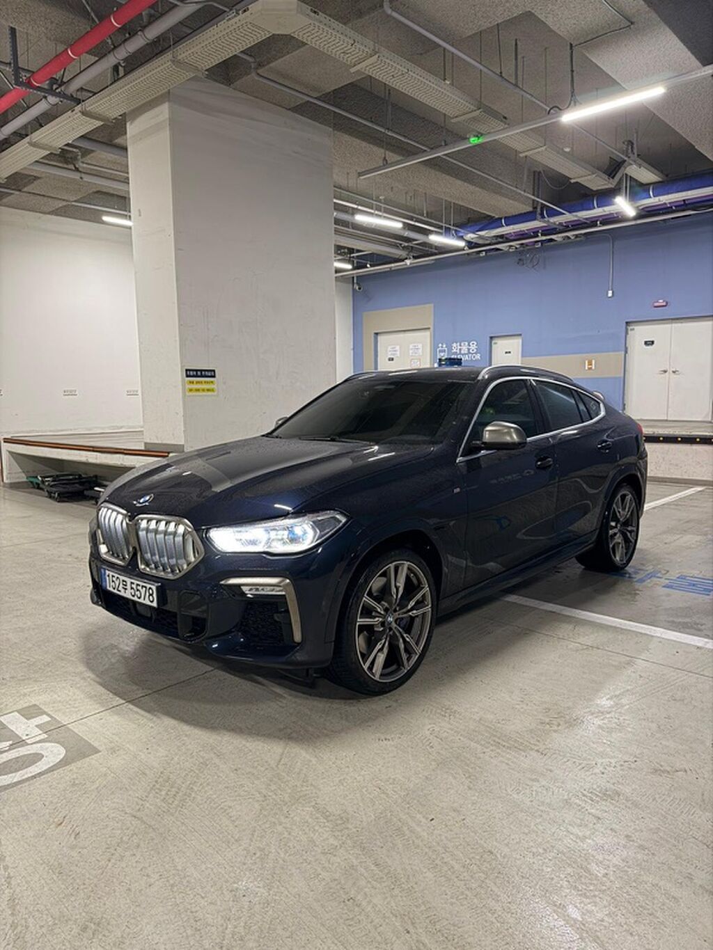 BMW X6: 2021 г., 4.4 л, Кроссовер: фото 2