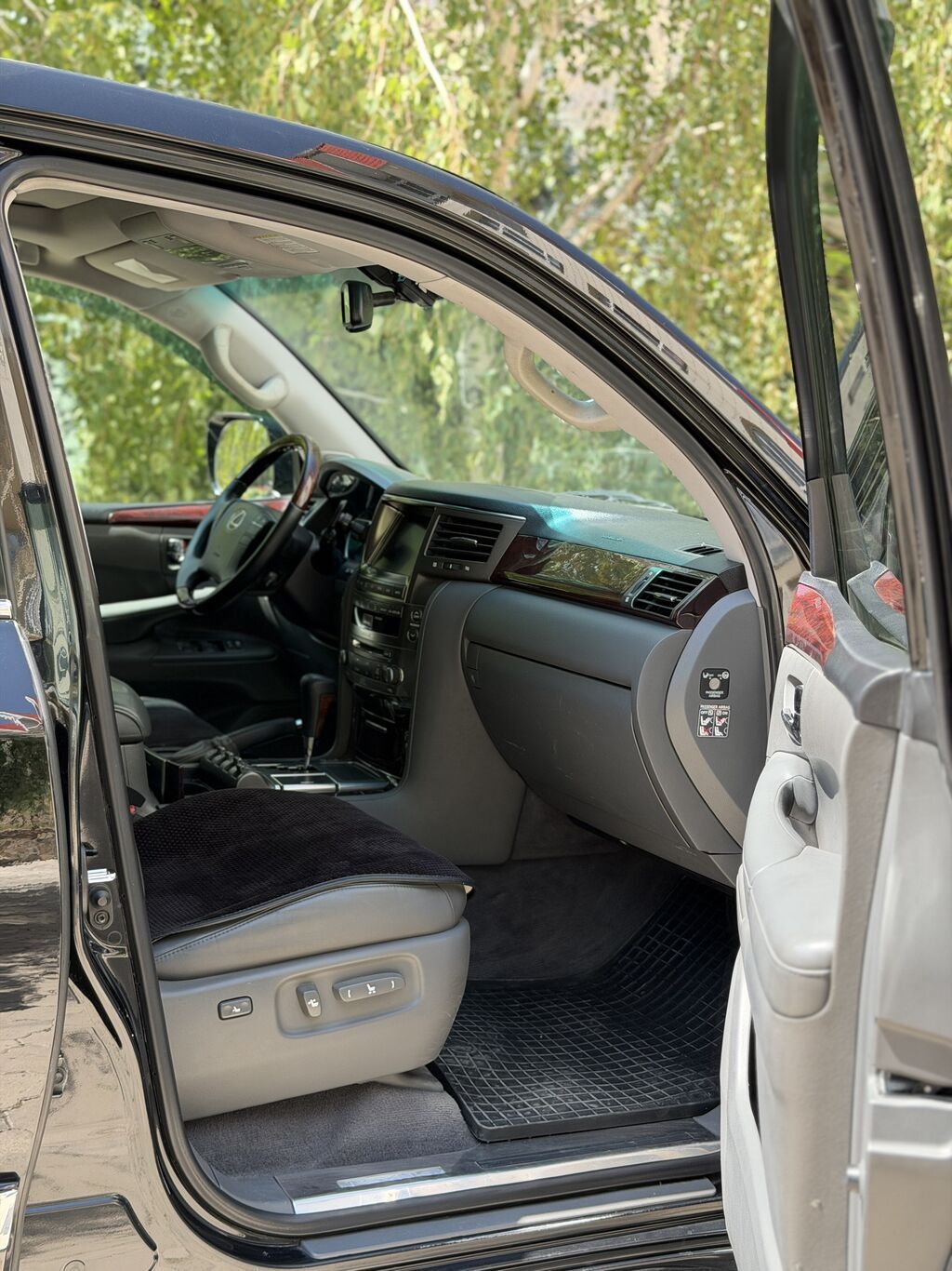 Lexus LX: 2008 г., 5.7 л, Автомат, Газ, Внедорожник: фото 8