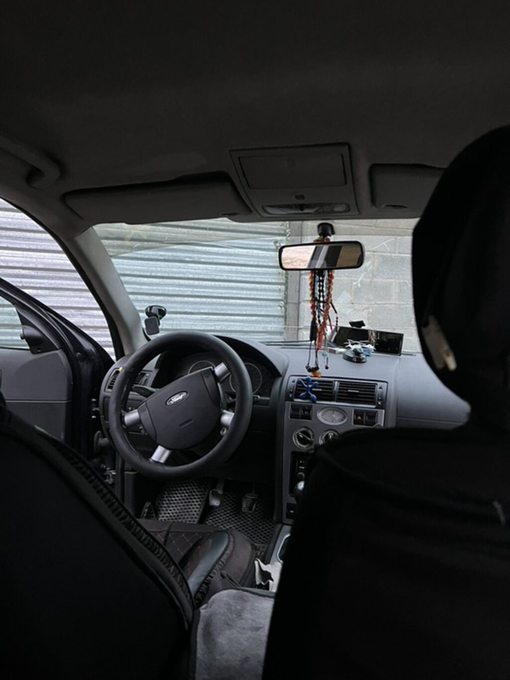 Ford Mondeo: 2004 г., 1.8 л, Механика, Седан: фото 7