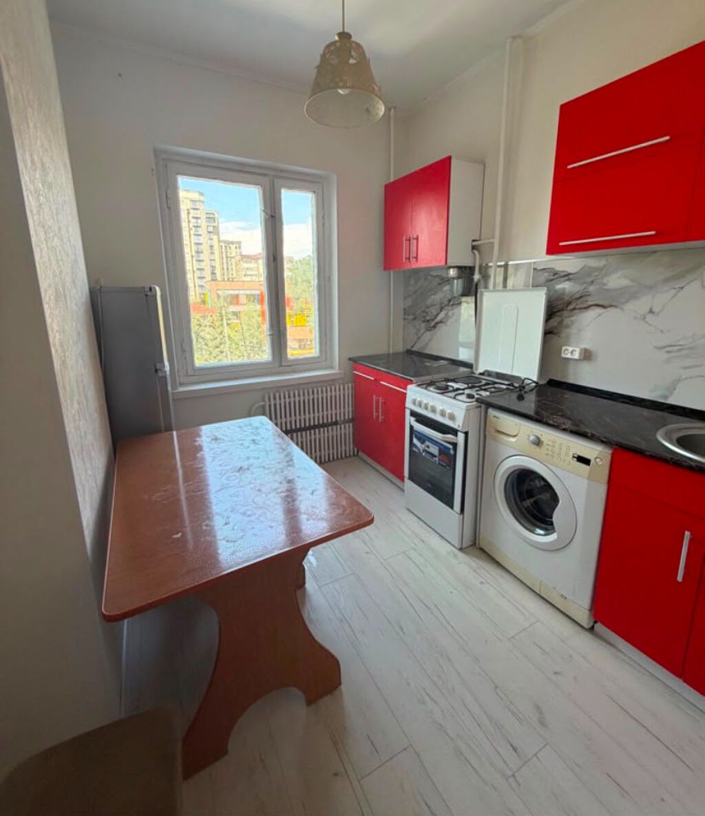 2 комнаты, 48 м², Дордой Плаза ТРЦ 105 серия, 3 этаж, Евроремонт: фото 6