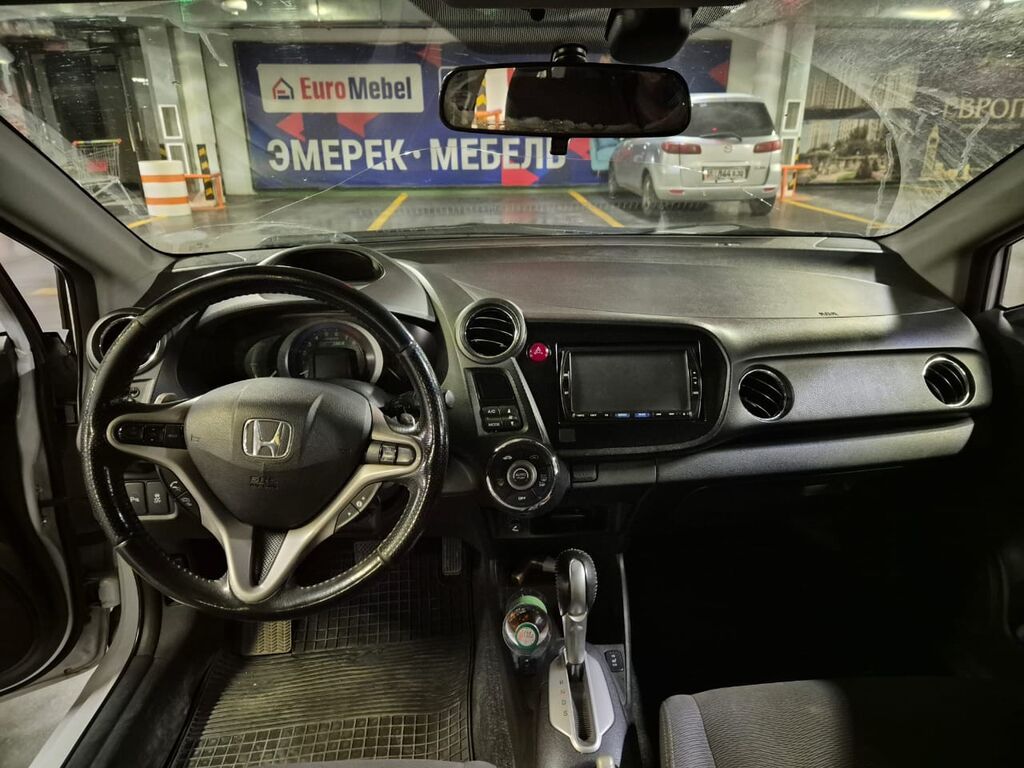 Honda Insight: 2010 г., 1.3 л, Автомат, Гибрид, Хэтчбэк: фото 4