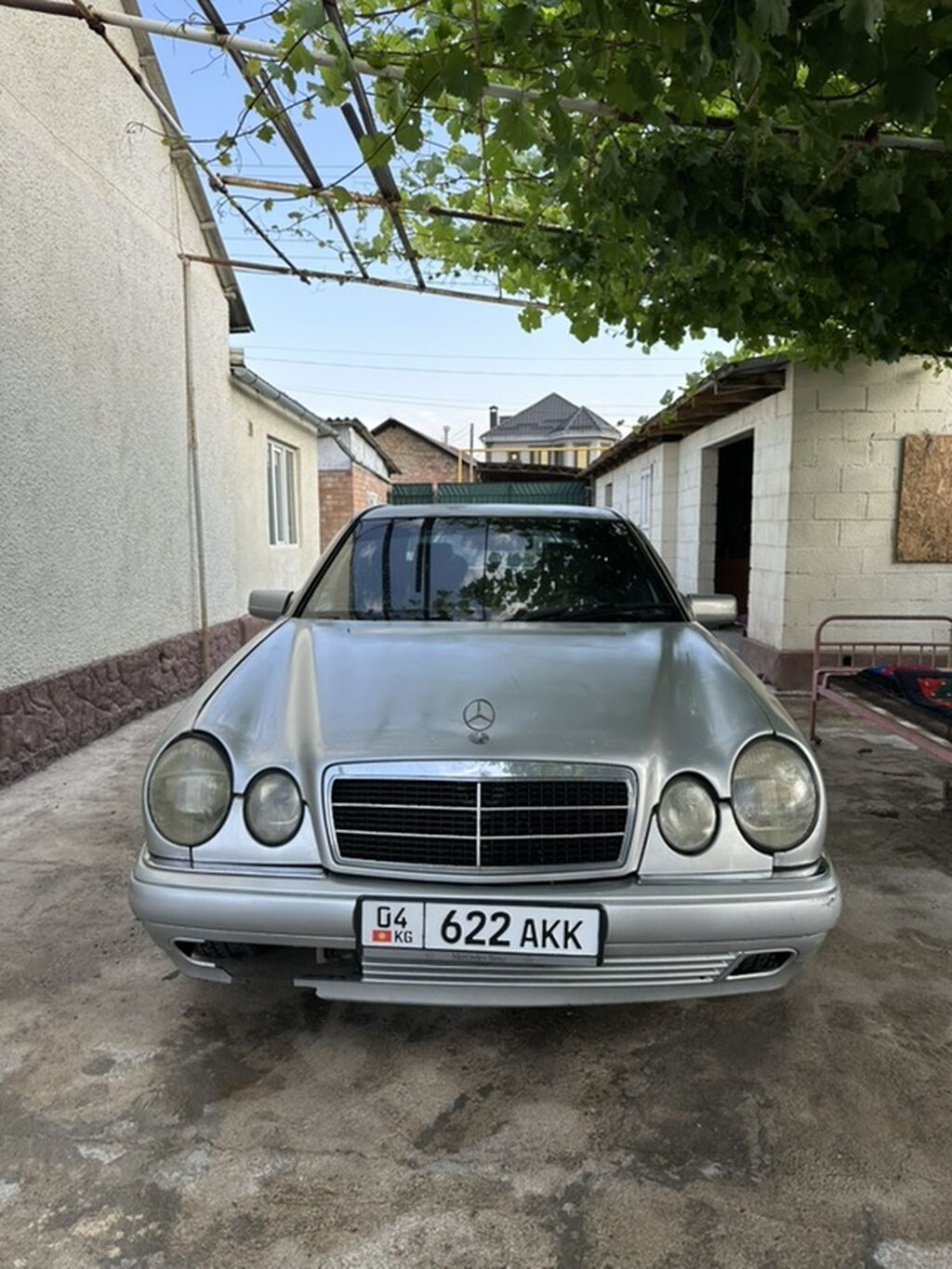 Mercedes-Benz E