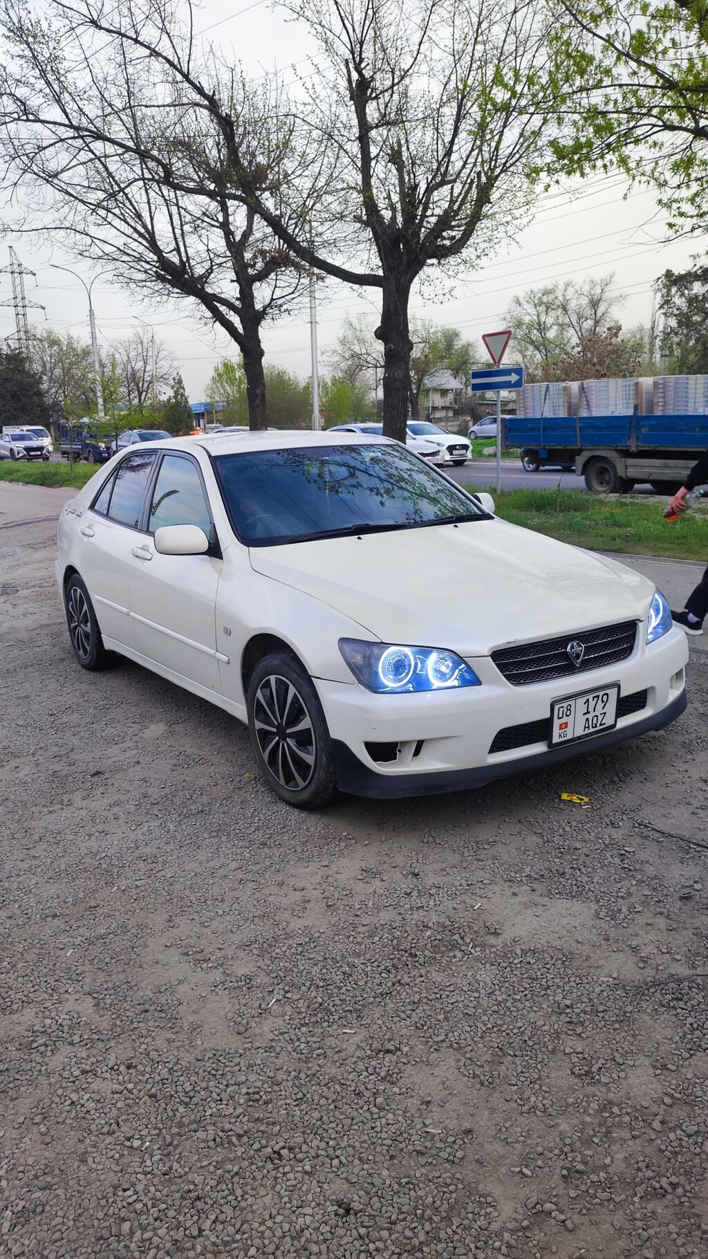 Toyota Altezza: 2003 г., 2 л, Автомат, Бензин, Седан — фото 7