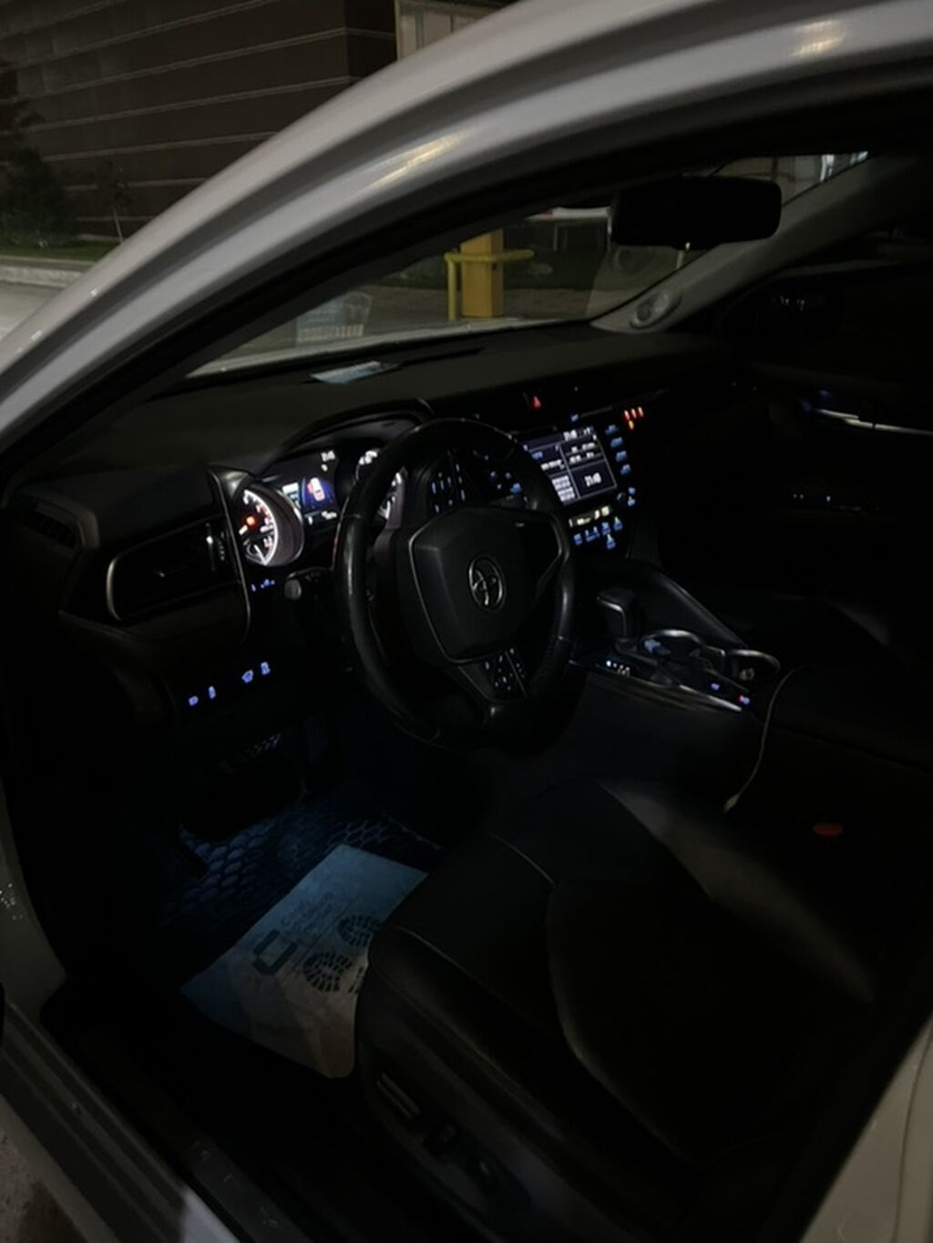 Toyota Camry: 2019 г., 2.5 л, Автомат, Бензин, Седан: фото 4