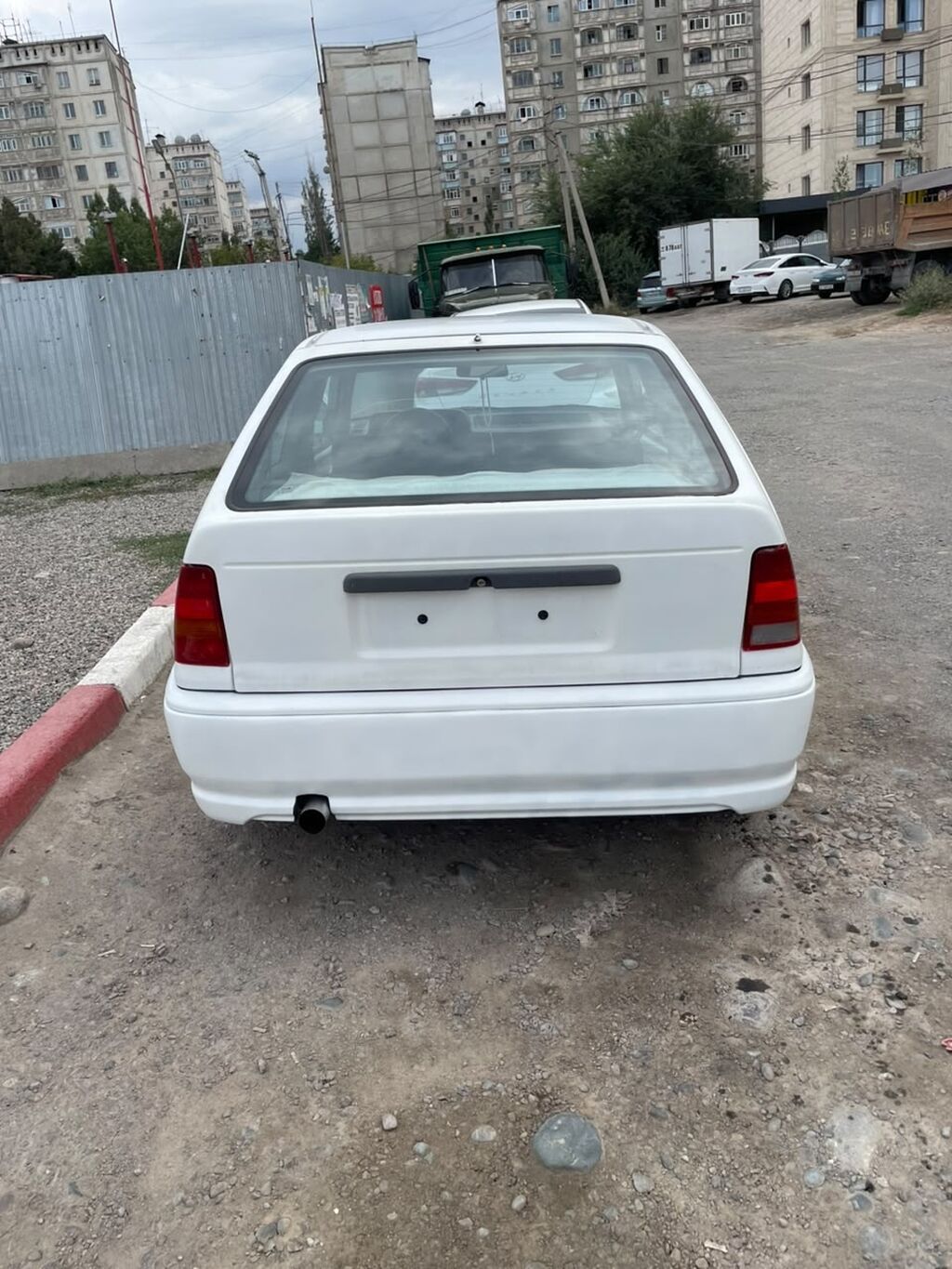 Opel Kadett: 1987 г., 1.8 л, Механика, Бензин, Хэтчбэк: фото 4