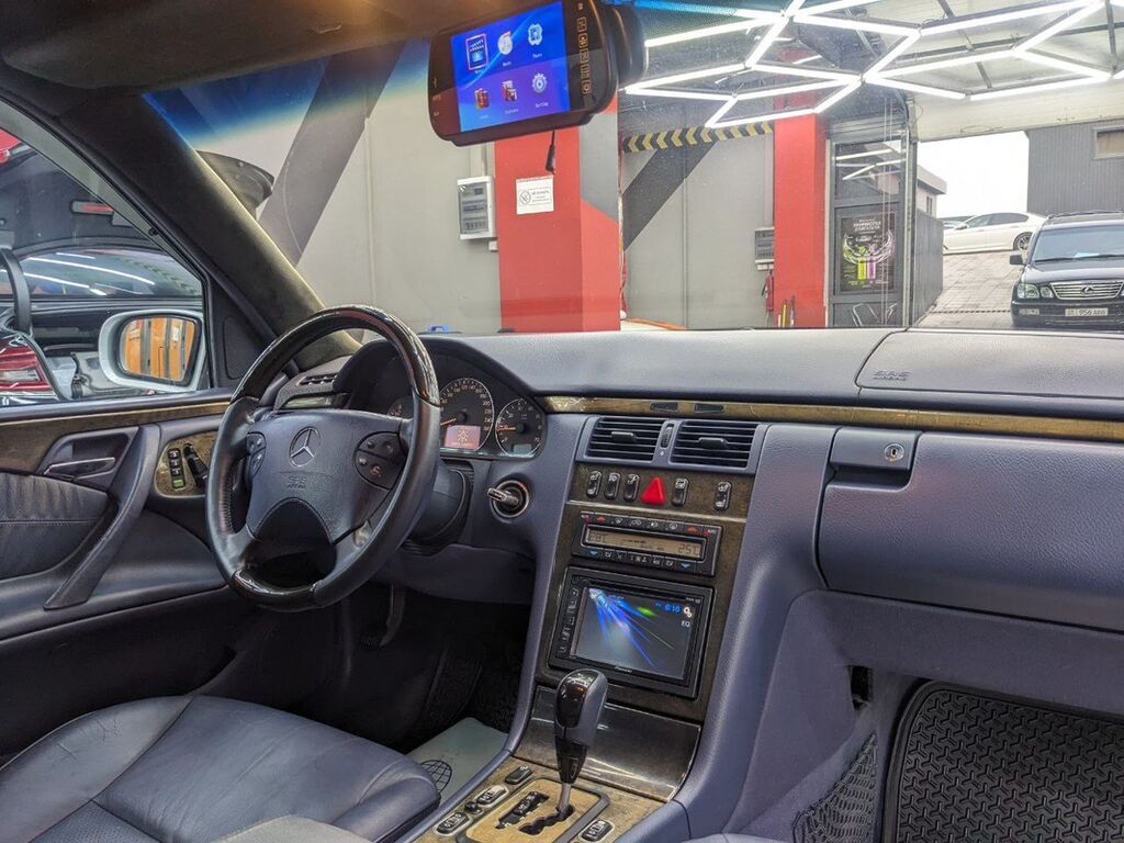 Mercedes-Benz E-Class: 2000 г., 3.2 л, Автомат, Бензин, Седан: фото 4