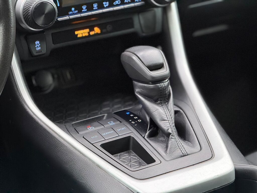 Toyota RAV4: 2019 г., 2.5 л, Автомат, Бензин, Кроссовер: фото 8