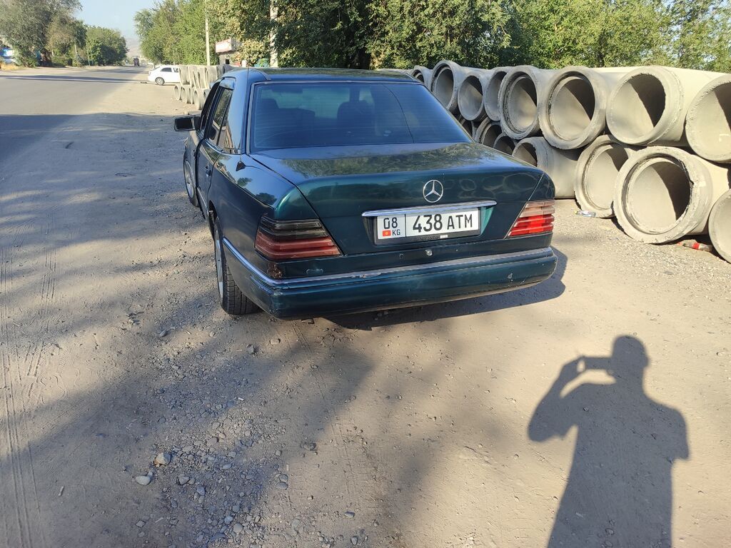 Mercedes-Benz W124: 1994 г., 2.5 л, Механика, Дизель, Седан: фото 4