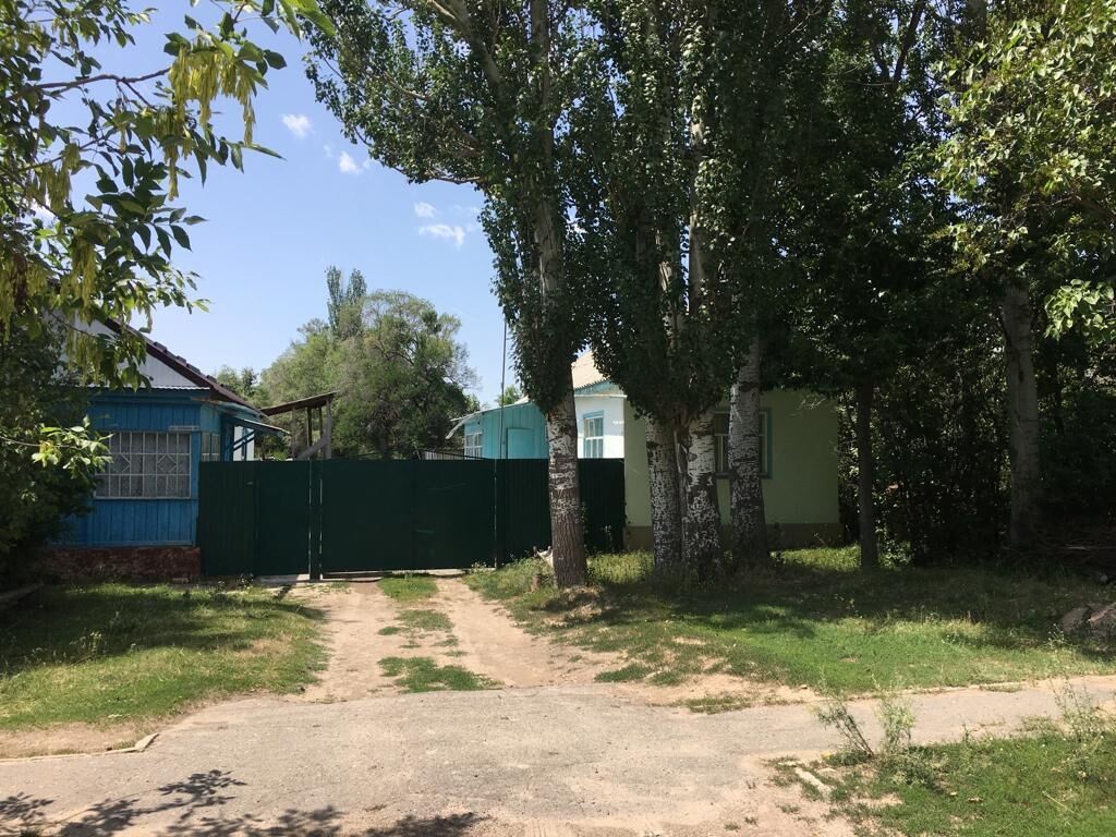 Продаётся 2 дома, на участке 50 соток. Участок находится в | Келишим .