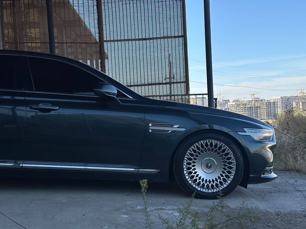 Hyundai Genesis: 2019 г., 3.3 л, Гибрид, Седан: фото 3