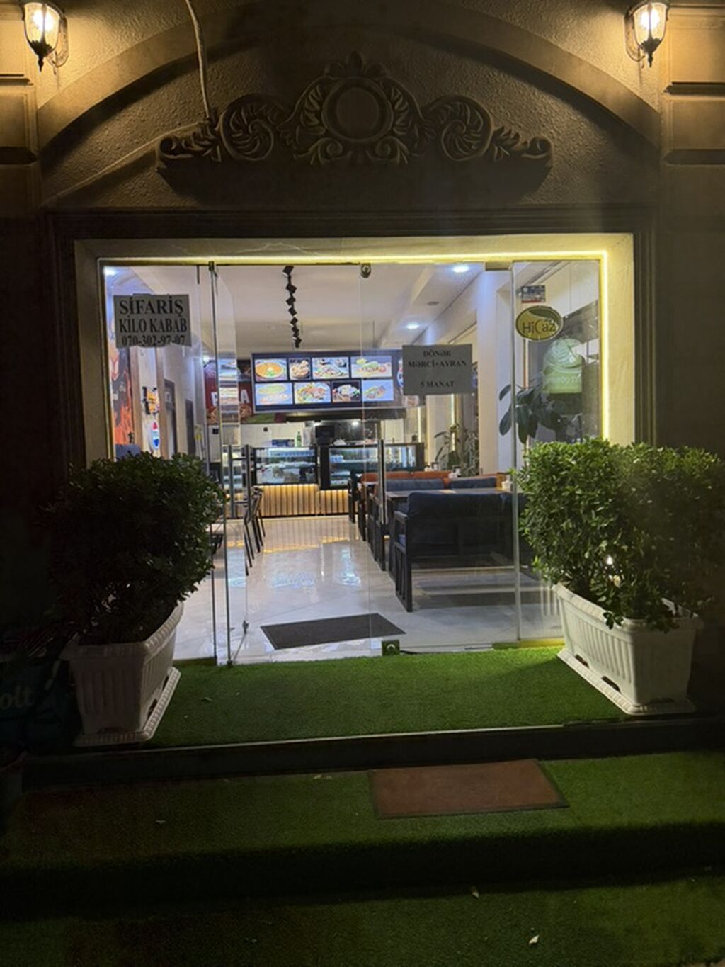 Pizza, Pide, Lahmacun və Kabab-Dürüm restoranı - Mərkəzi yerdə