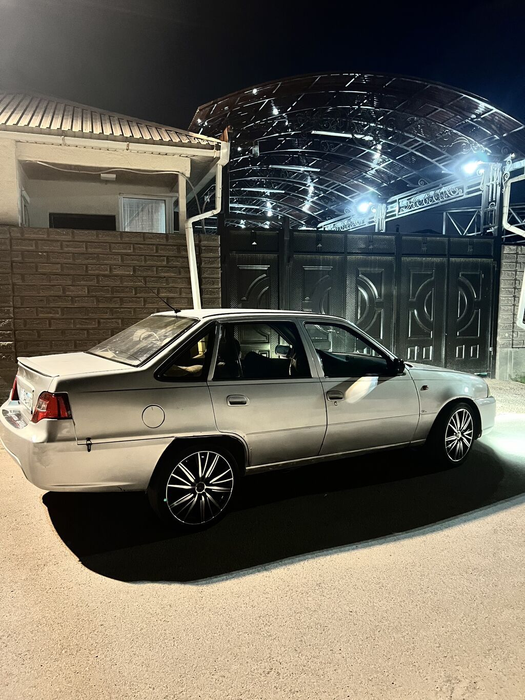 Daewoo Nexia: 2010 г., 1.6 л, Механика, Бензин, Седан: фото 5