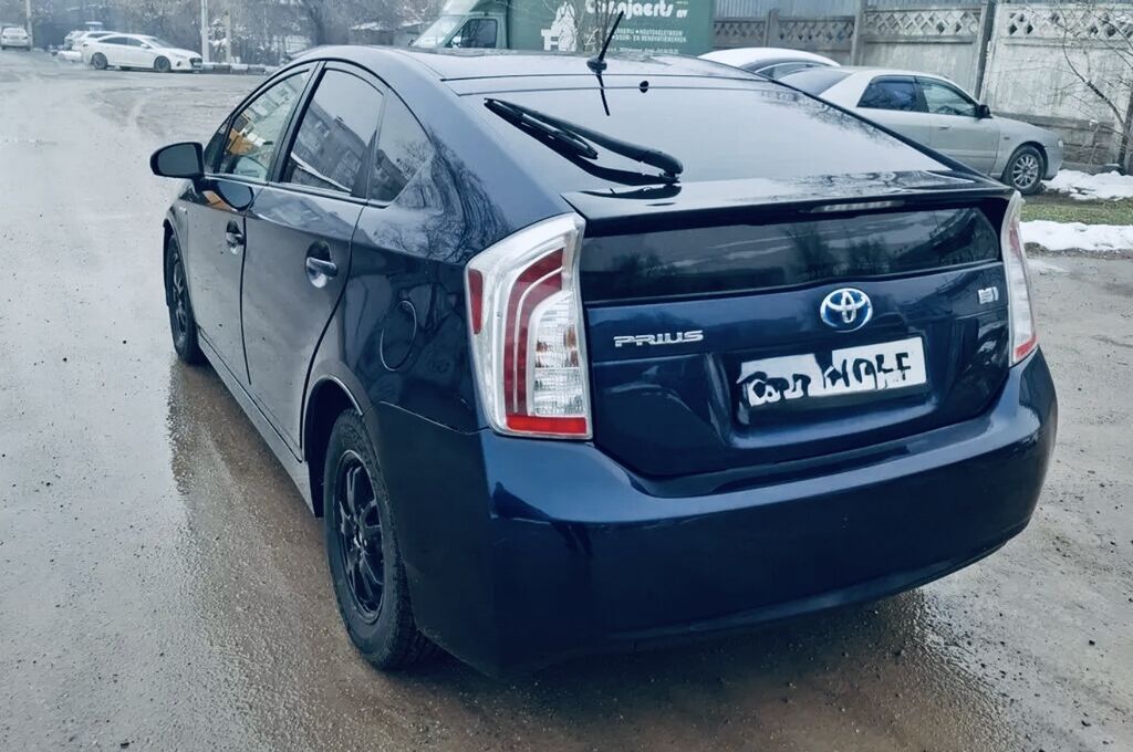 Toyota Prius: 2015 г., 1.8 л, Автомат, Электромобиль: фото 3