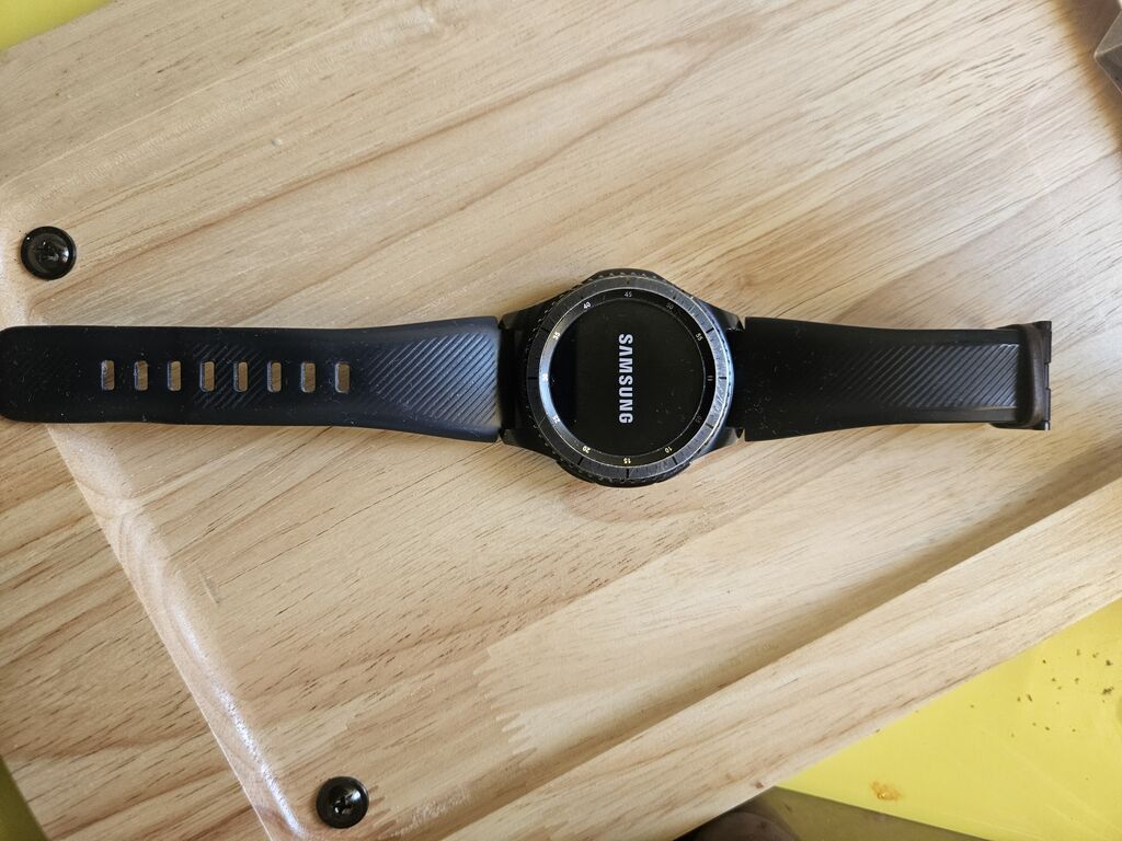 Б/У В хорошем состоянии, в комплекте часы и док.станция. Samsung Gear — фото 2