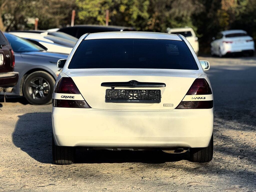 Toyota Mark II: 2002 г., 2.5 л, Автомат, Бензин, Седан: фото 4